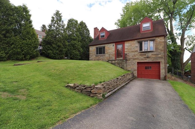 111 W Glenn Ave, Glenshaw, PA 15116