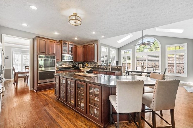 112 Middlecrest Dr, Washington, PA 15301-8974