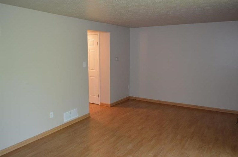 104 Cedar Hill Dr, Canonsburg, PA 15317