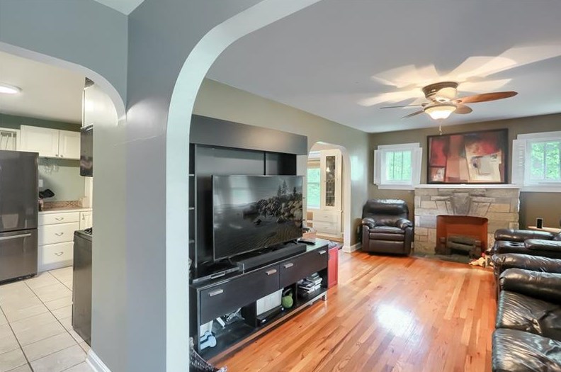 1850 Droz Ave, Ambridge, PA 15003