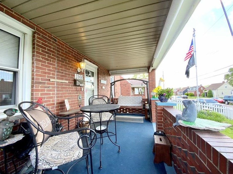 2698 Lenz Ave, Ambridge, PA 15003