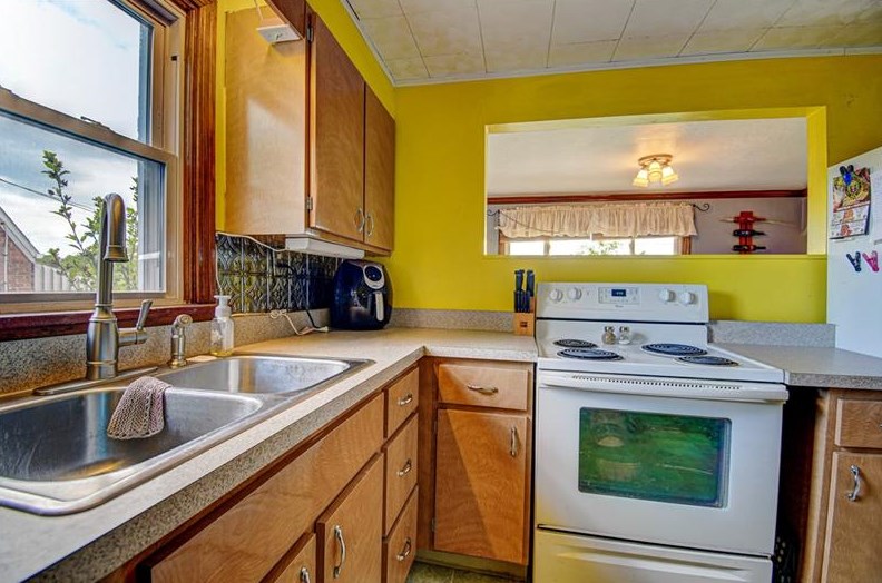 507 Welty Ave, Jeannette, PA 15644