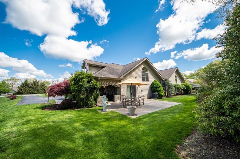 1145 Links Way, Gibsonia, PA 15044