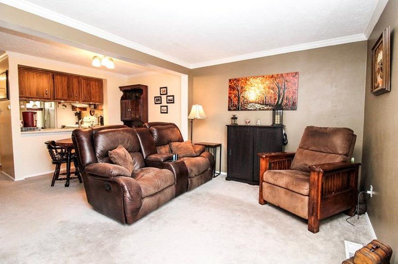 148 Olde Orchard Dr South, Bridgeville, PA 15017
