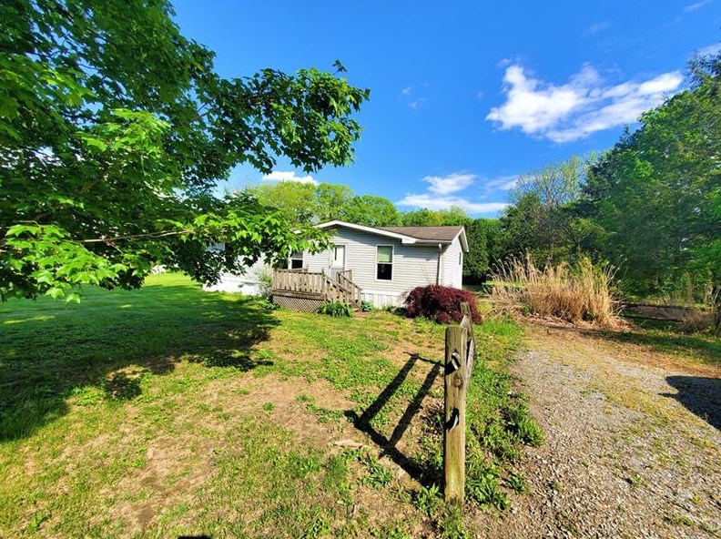 1194 Pleasant View Dr, Vandergrift, PA 15690