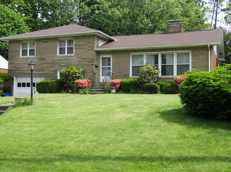 232 Clover Dr, Monroeville, PA 15146-1736