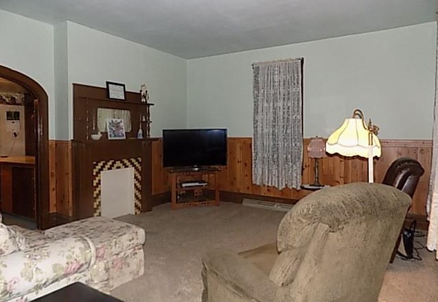 413 Lowell St, Vandergrift, PA 15690