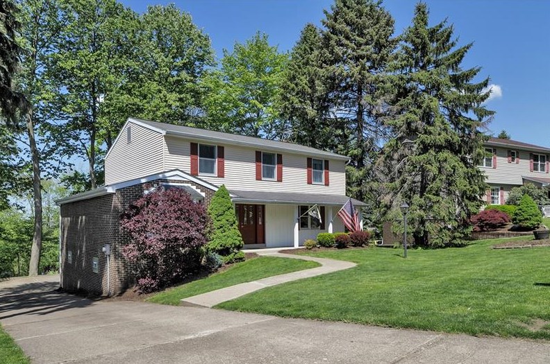2011 Louise Dr, Glenshaw, PA 15116