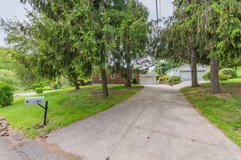 2621 Osceola Dr, McKeesport, PA 15131