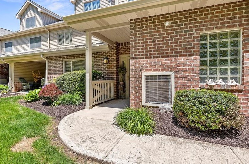 9203 Sundance Dr South, Bridgeville, PA 15017