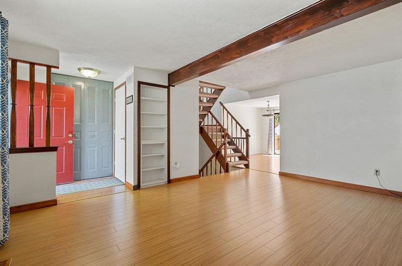 3144 Laurel Ridge Cir, Bridgeville, PA 15017