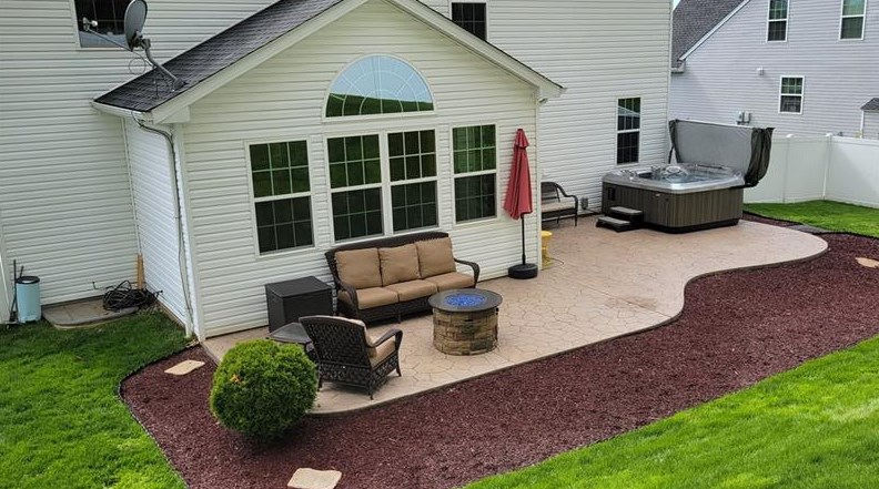 2048 Eagle Ridge Dr, Valencia, PA 16059-2247