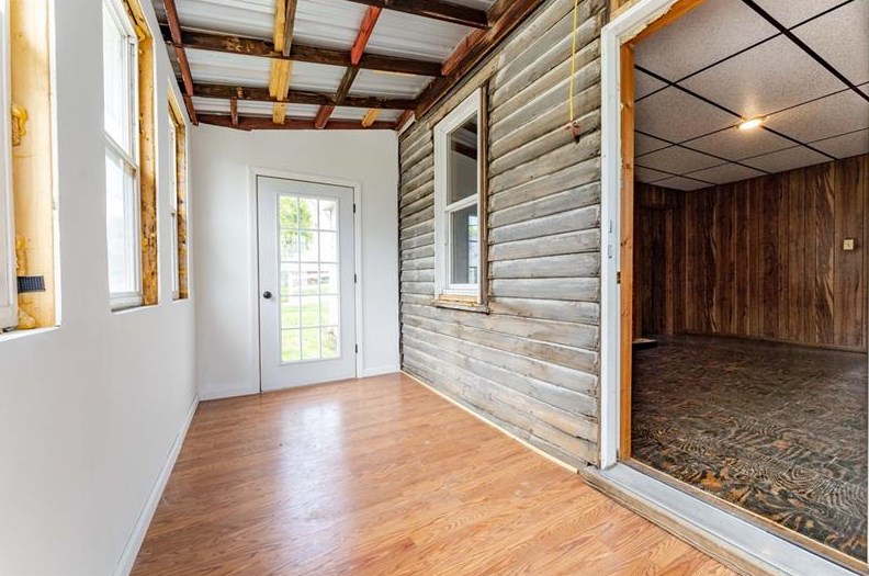 32 Water St, Smithfield, PA 15478-9730