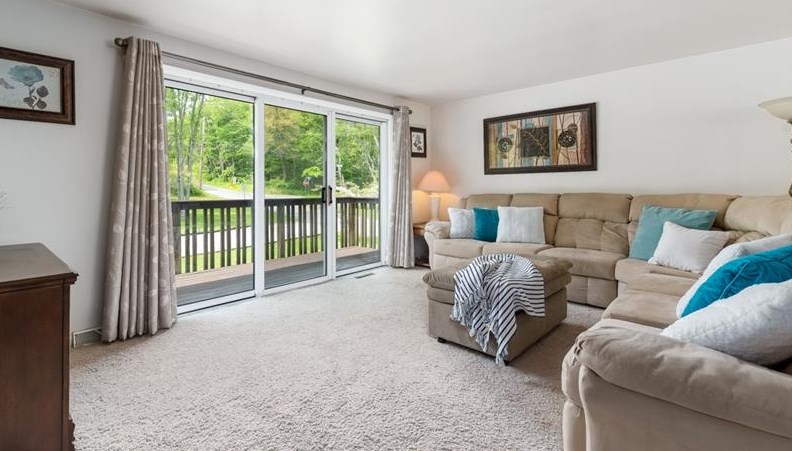 448 Steiner Bridge Rd, Valencia, PA 16059-3636