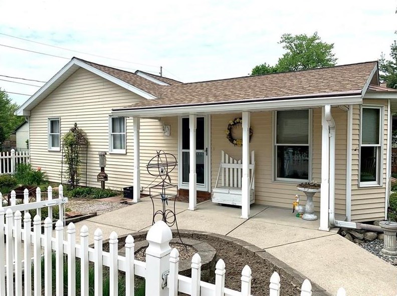 3021 Tamarack Dr, Erie, PA 16506