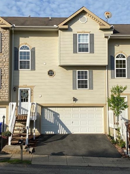 302 Pine Valley North, Imperial, PA 15126