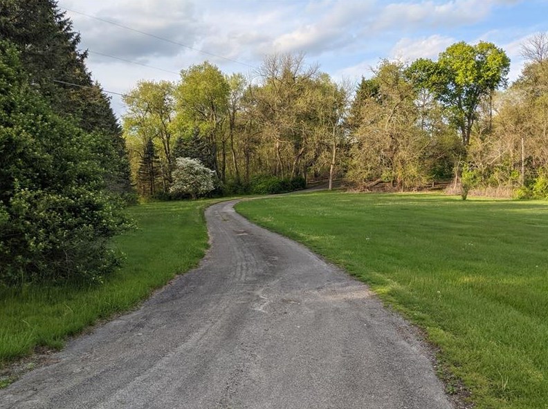 176 Hostoffer Rd, Mount Pleasant, PA 15666