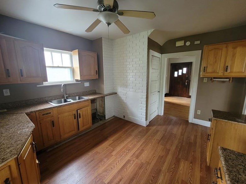 553 6th St, Indiana, PA 15701-3160