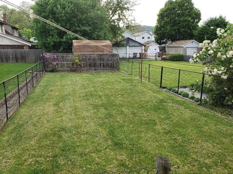 1407 4th Ave, Beaver Falls, PA 15010