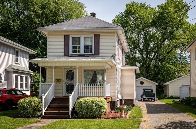 12 Lebanon Ave, Greenville, PA 16125