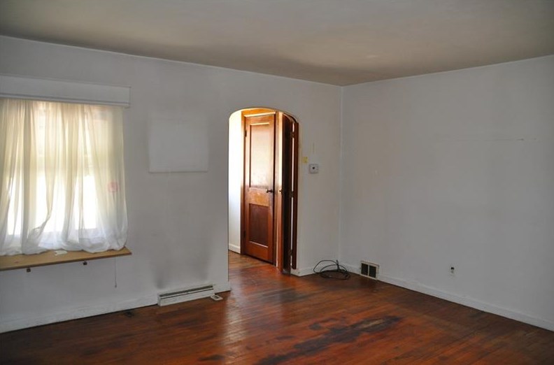 2756 Leechburg Rd, New Kensington, PA 15068