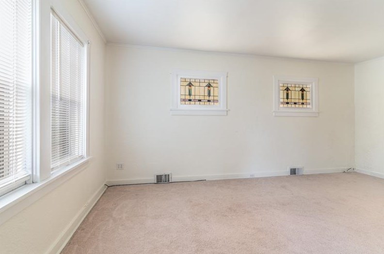 110 Horning Rd, Bethel Park, PA 15102-3048