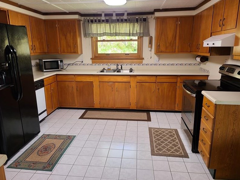 1791 Scullton Rd, Rockwood, PA 15557