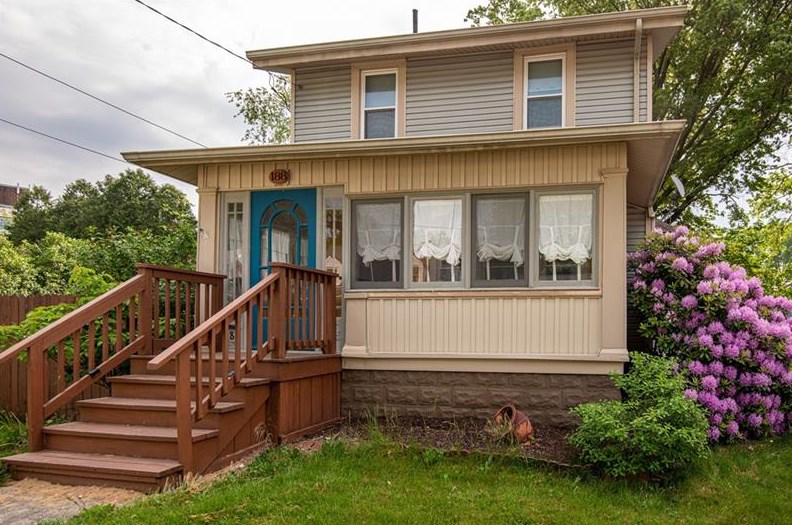188 Taylor Ave, Hermitage, PA 16146