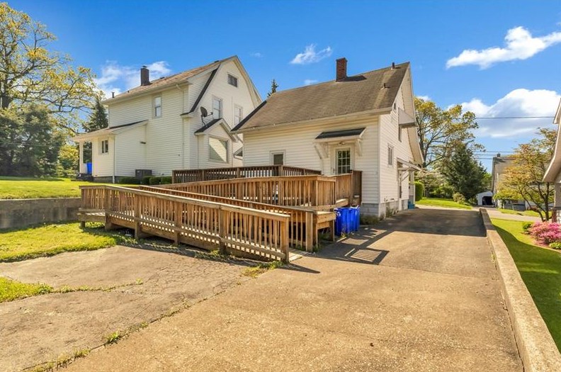 4 W Garfield Ave, New Castle, PA 16105