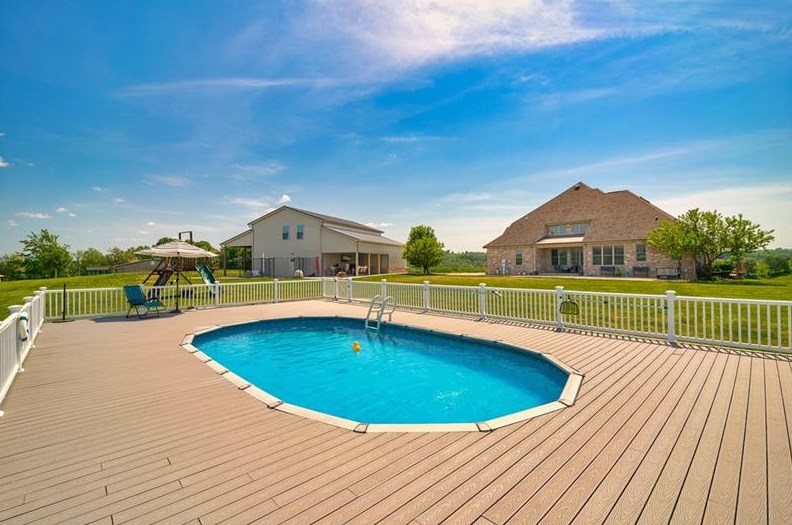 800 Lynn Portal Rd, Washington, PA 15301-9325