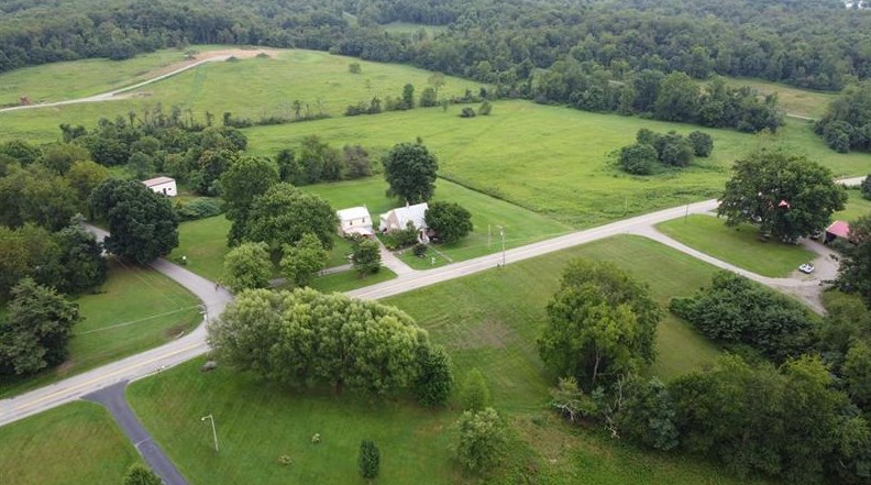686 Crucible Rd, Rices Landing, PA 15357