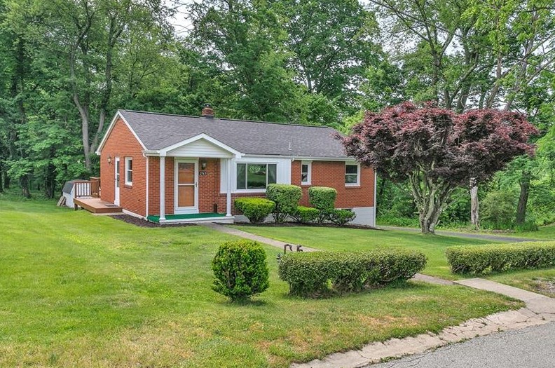 2763 Laurel Dr, Export, PA 15632-2620