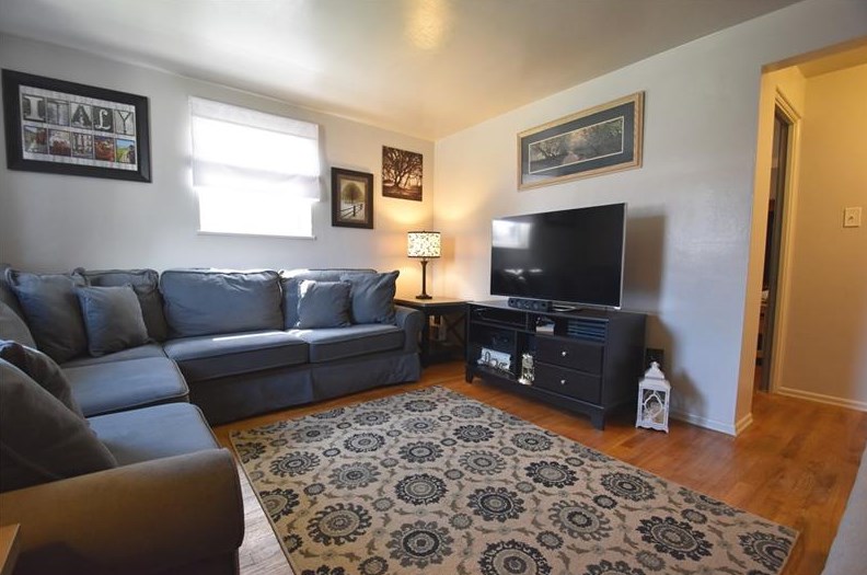 126 Knox St, Bridgeville, PA 15017