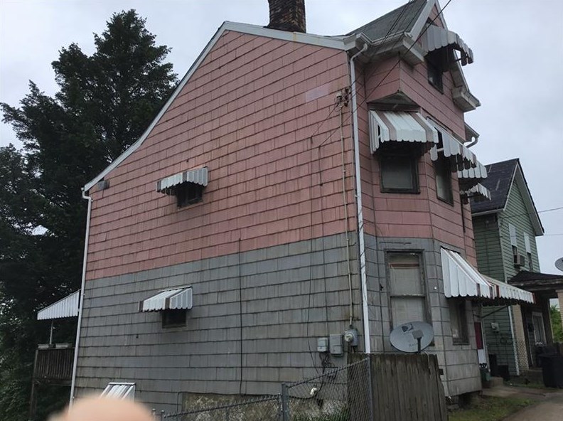 2209 Bowman Ave, Mckeesport, PA 15132-1204