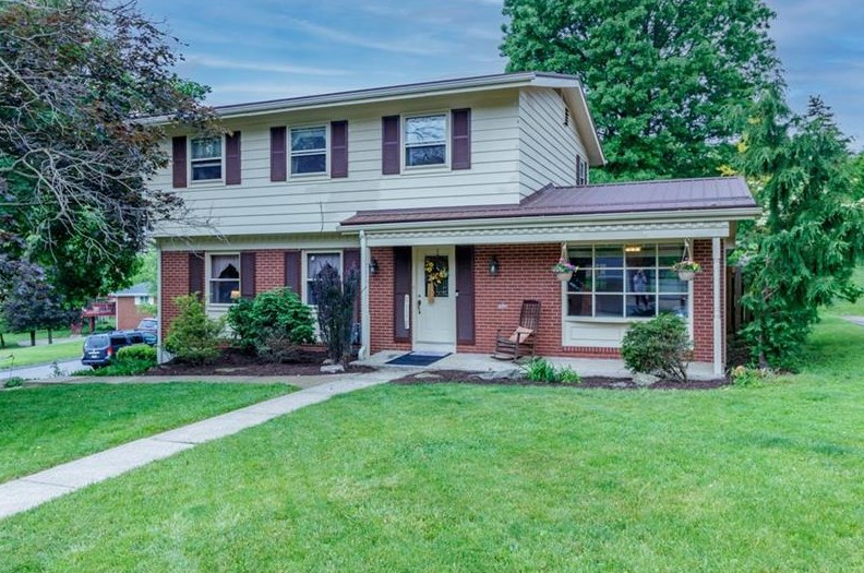 289 Trinity Dr, Washington, PA 15301-5761
