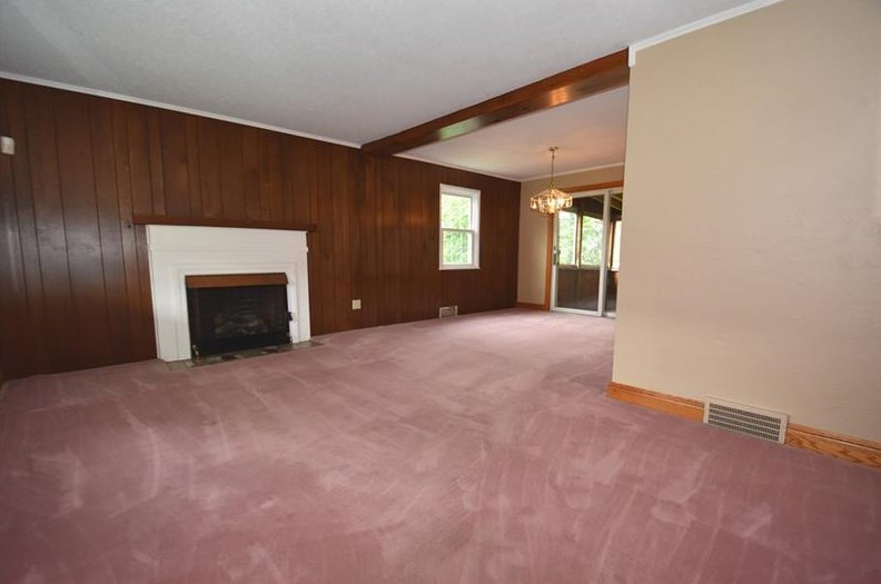 3233 Circle Dr, Pittsburgh, PA 15227