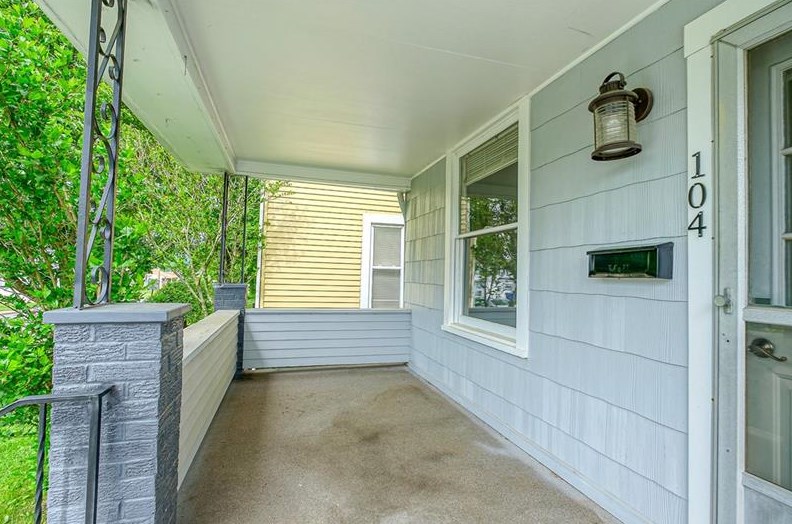 104 Hazel St, Zelienople, PA 16063