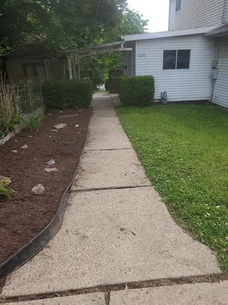 630 Franklin St, Washington, PA 15301-3947