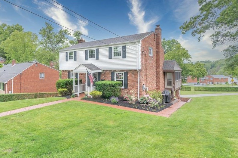 357 Pinehaven Dr, Bethel Park, PA 15102-1137