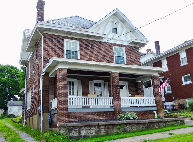 302 N 2nd St, Jeannette, PA 15644
