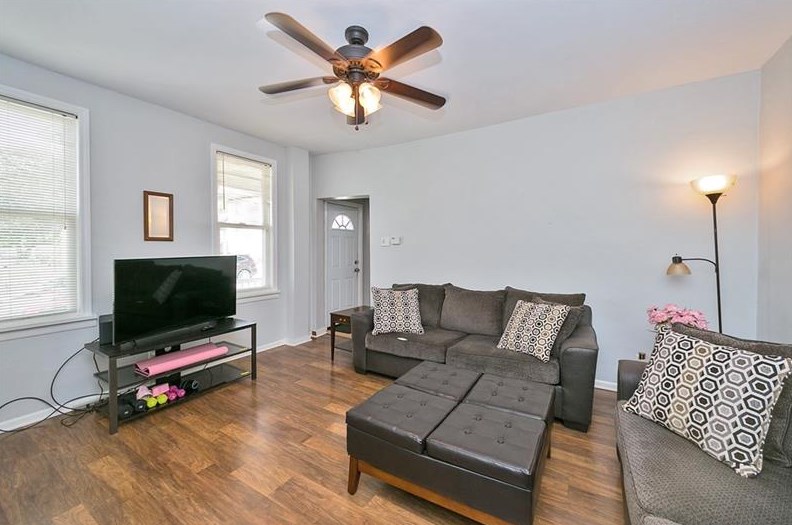 918 Scott Ave, Jeannette, PA 15644