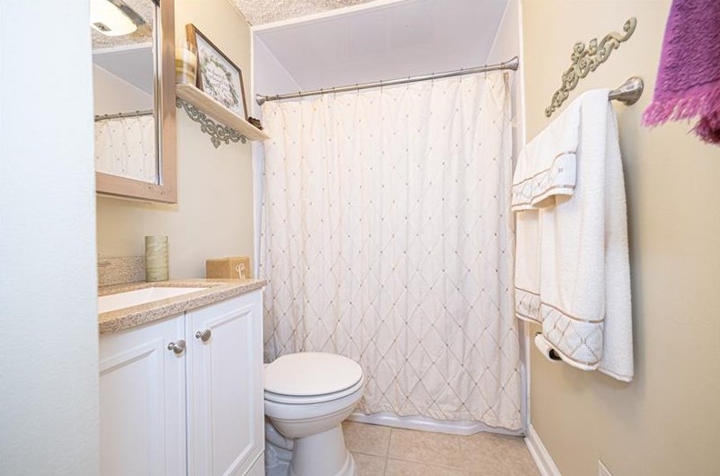 265 Burch Dr, Moon Twp PA  15108-3113 exterior