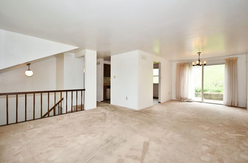 105 Mifflin Hills Dr, Pittsburgh, PA 15122