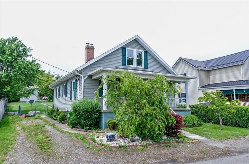 36 S Oak St, Fairchance, PA 15436