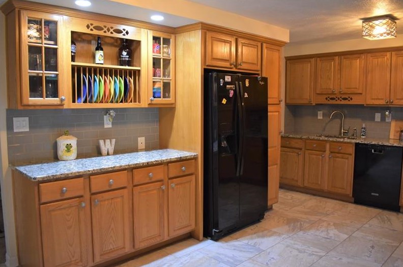 1021 Balsam Dr, Washington PA  15301-9575 exterior