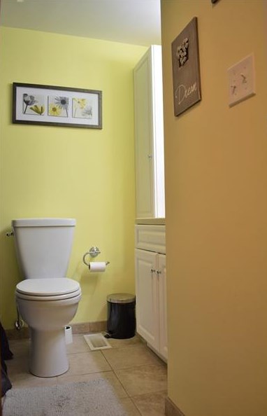 1021 Balsam Dr, Washington PA  15301-9575 exterior