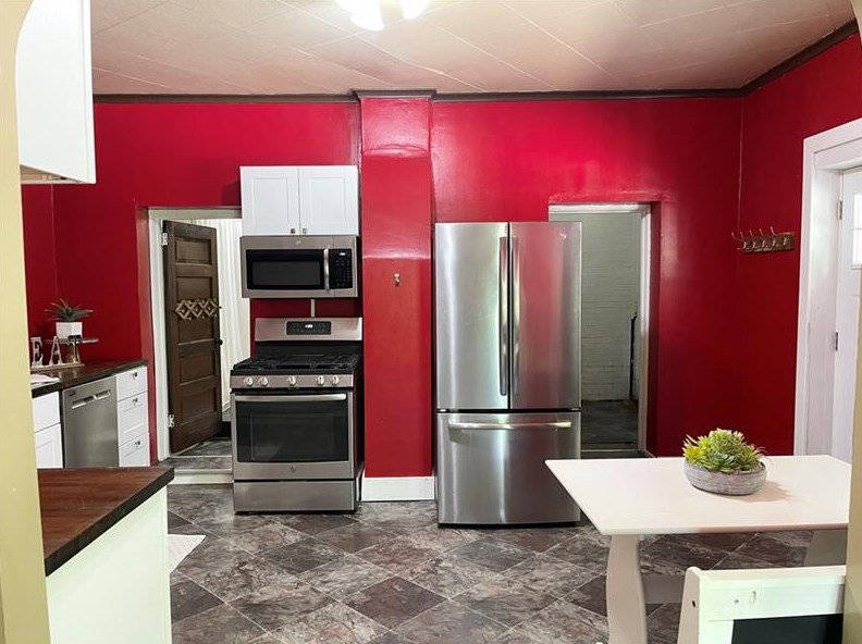 58 Beaver St, New Brighton, PA 15066