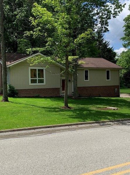 151 Mill Run Dr, Indiana, PA 15701-1533