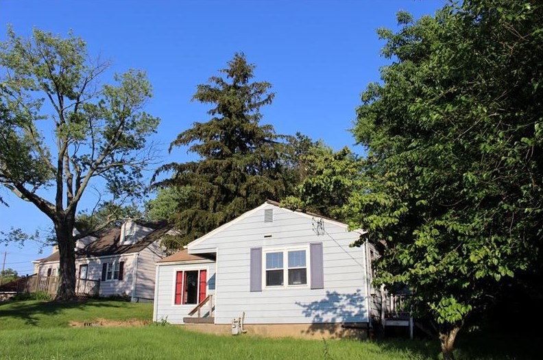 1705 Bower Hill Rd, Pittsburgh, PA 15243