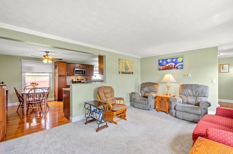 1402 Balsam Dr, Allison Park, PA 15101-3930